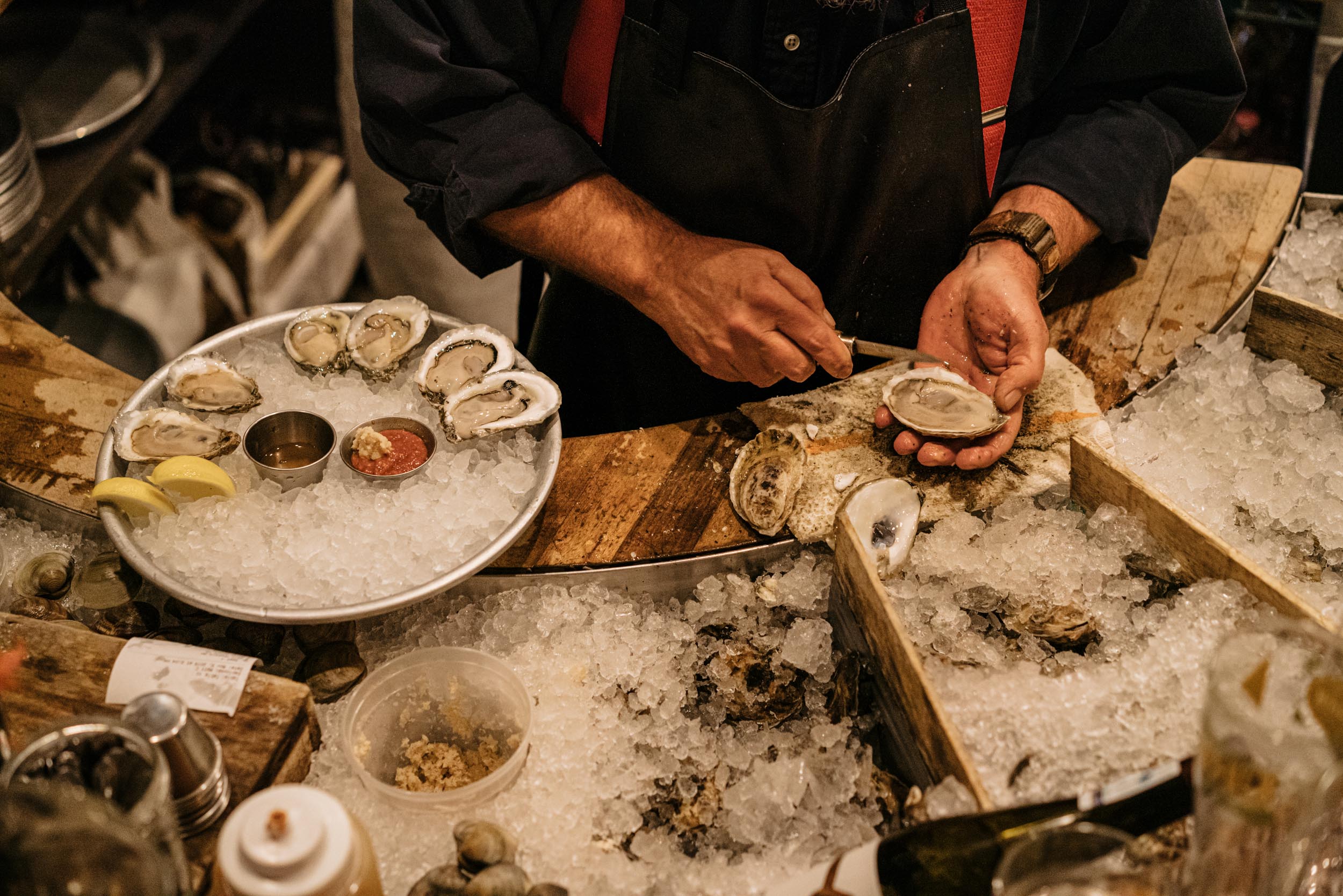 oysters being prepared at Dylan