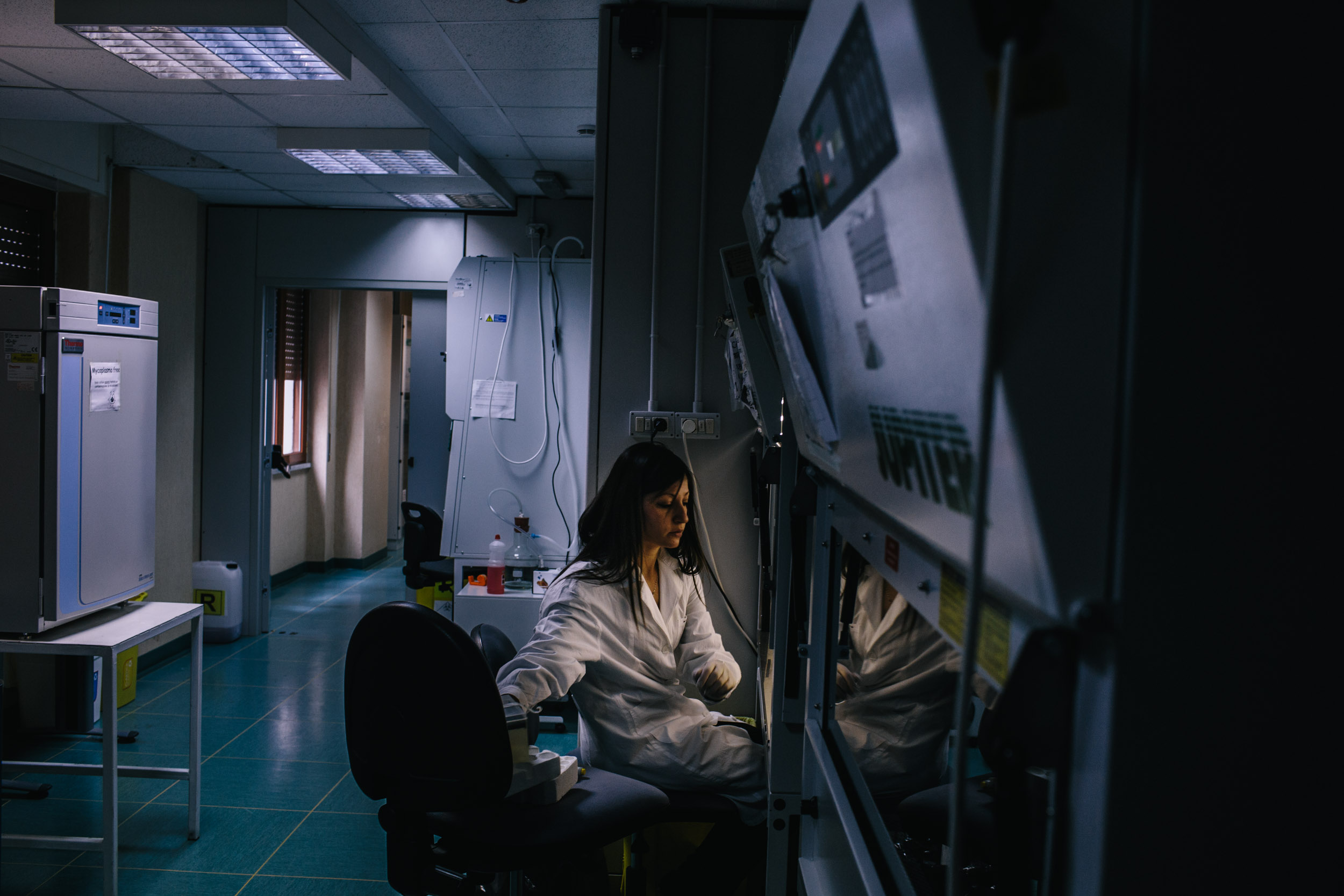 A technician at a cancer research lab in Mercogliano