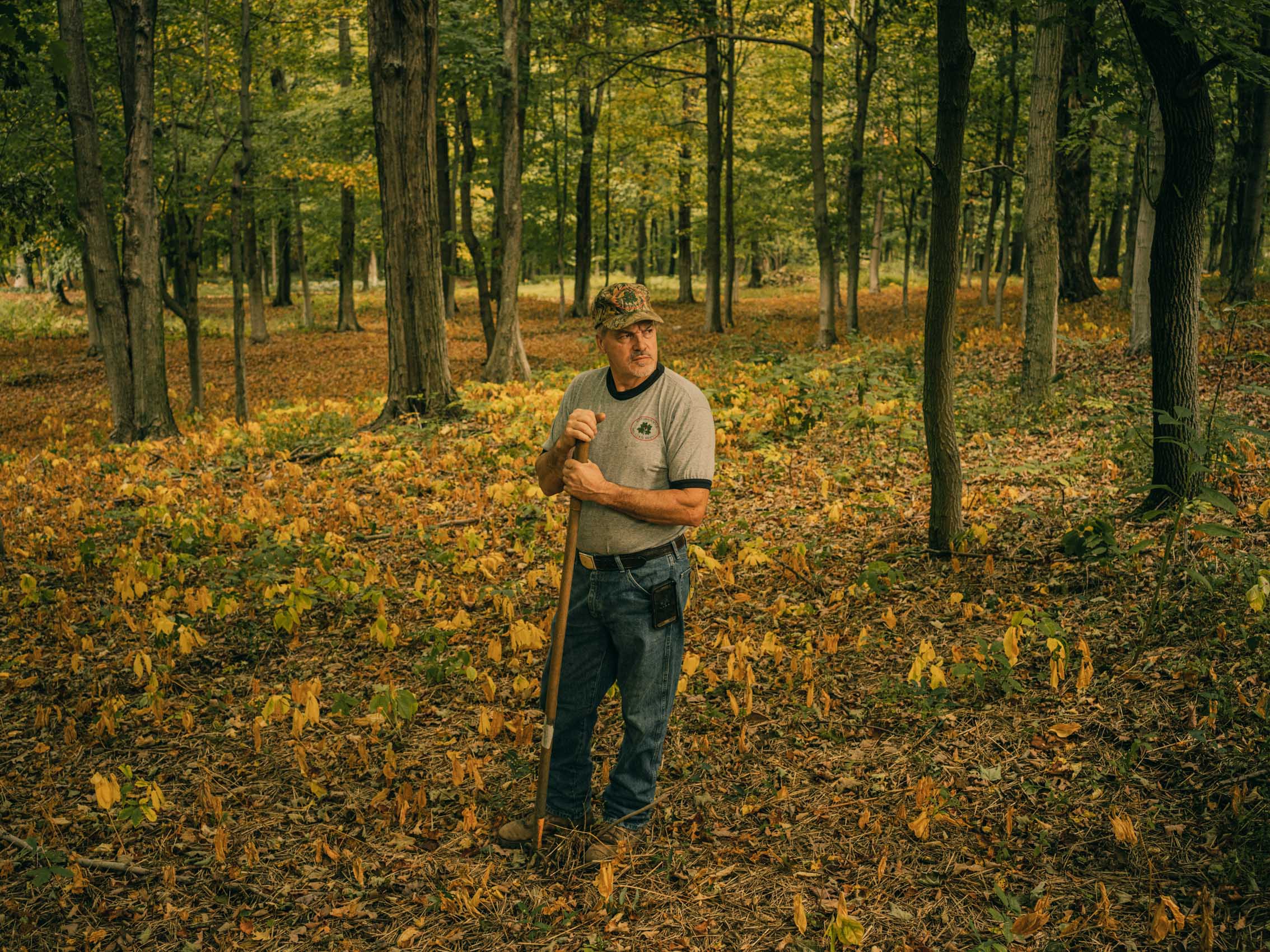 Washington DC editorial photographer portrait of farmer and ginseng
