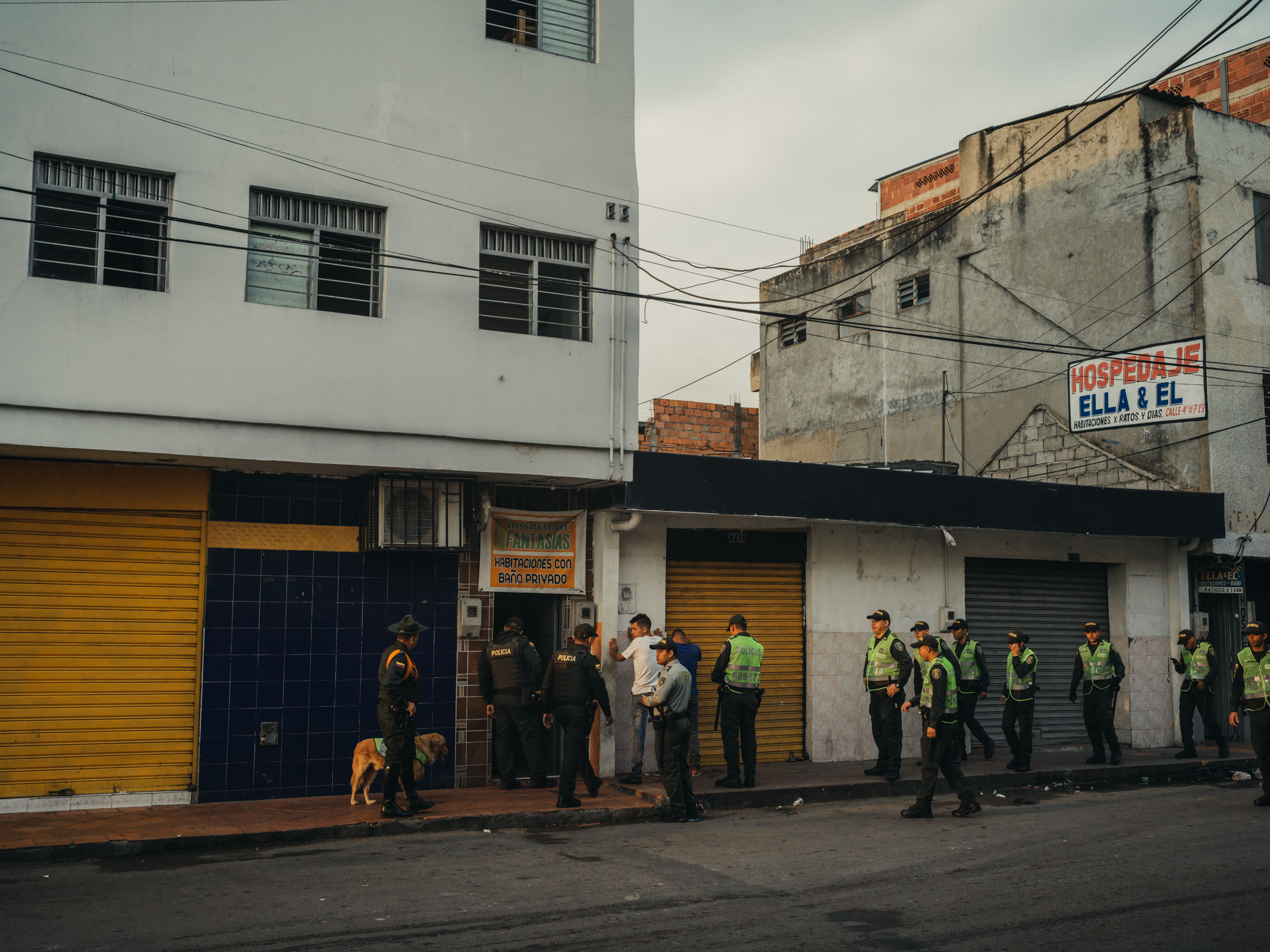 Police raid hourly hotels, known for prostitution in Cúcuta, Colombia